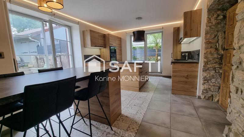 Maison - 418 m² - 10 pièces