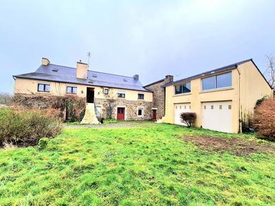 Maison - 333 m² - 7 pièces