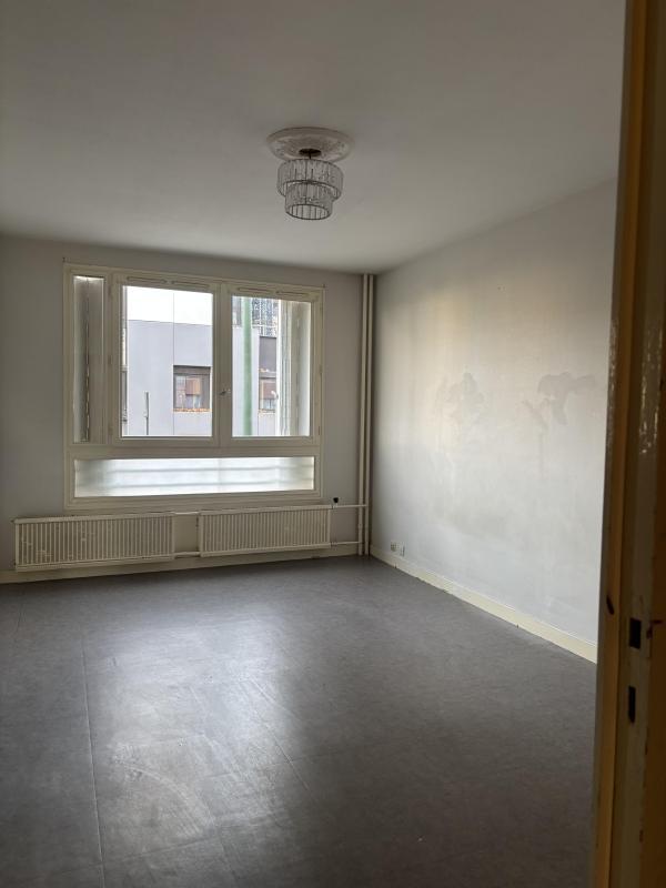 Appartement - 92 m² - 5 pièces