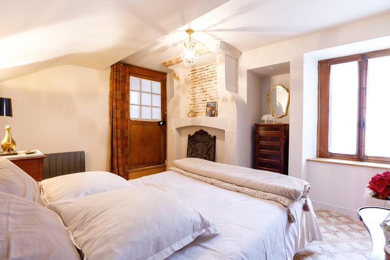 Maison - 295 m² - 10 pièces