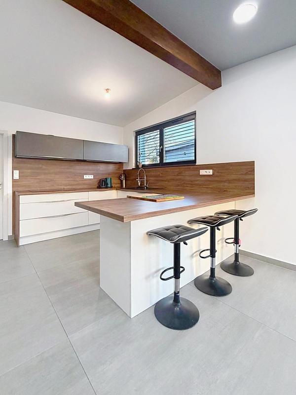 Maison - 121 m² - 5 pièces