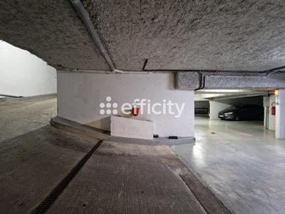 Parking / Garage - 11 m²