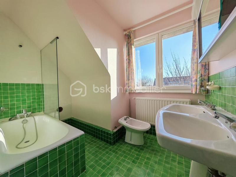 Maison - 110 m² - 4 pièces