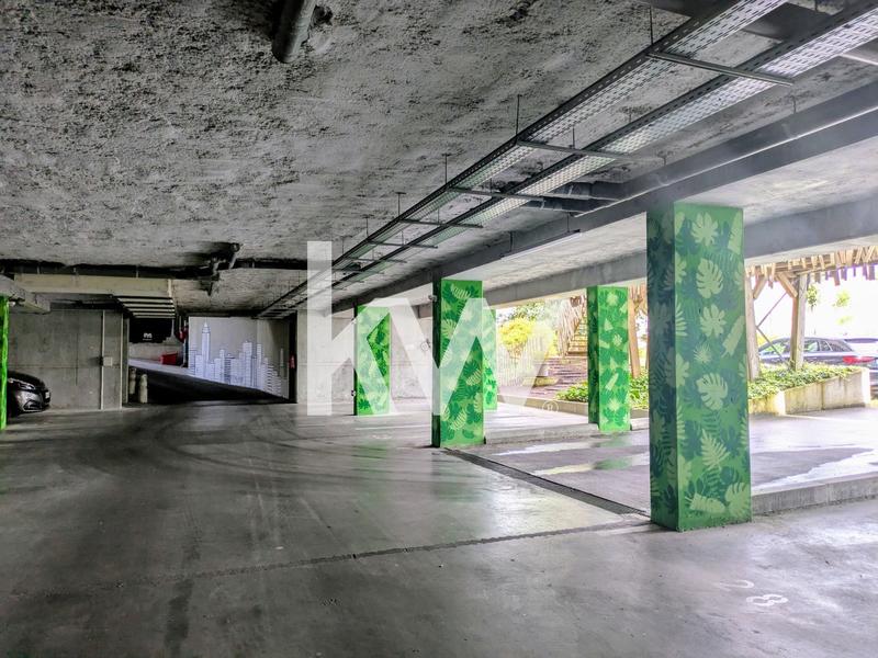 Appartement - 100 m² - 4 pièces