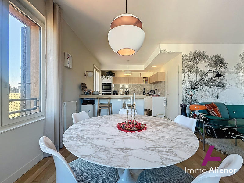 Appartement - 128 m² - 5 pièces