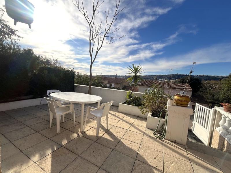 Maison jumelée - 72 m² - 4 pièces