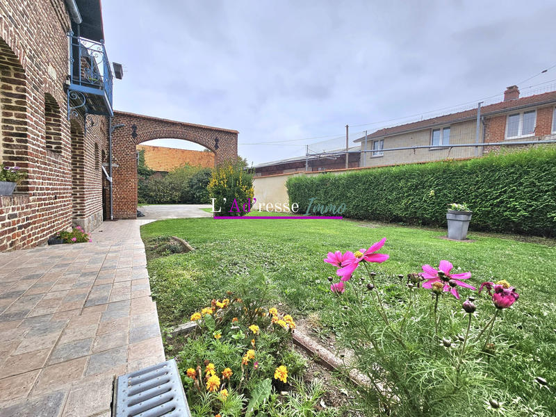 Maison - 183 m² - 10 pièces