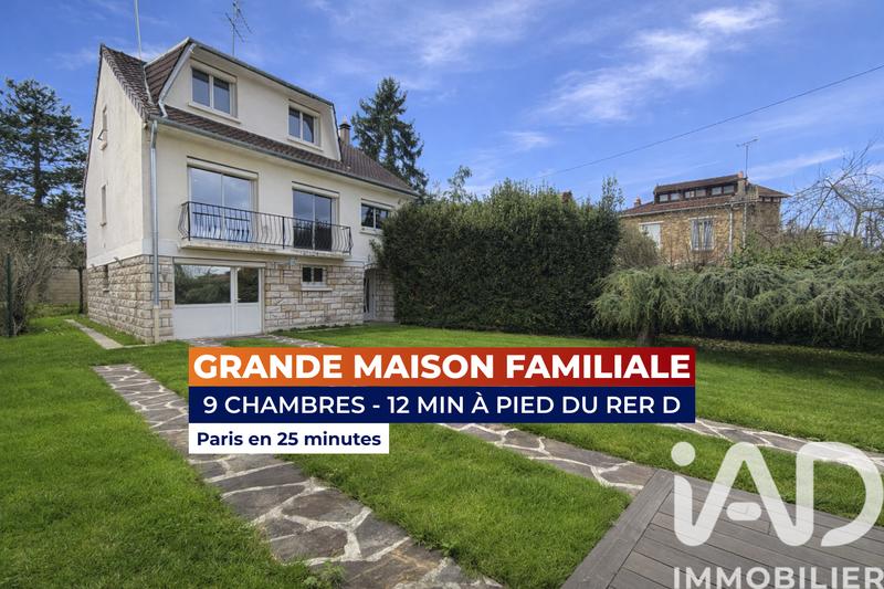 Maison - 180 m² - 11 pièces