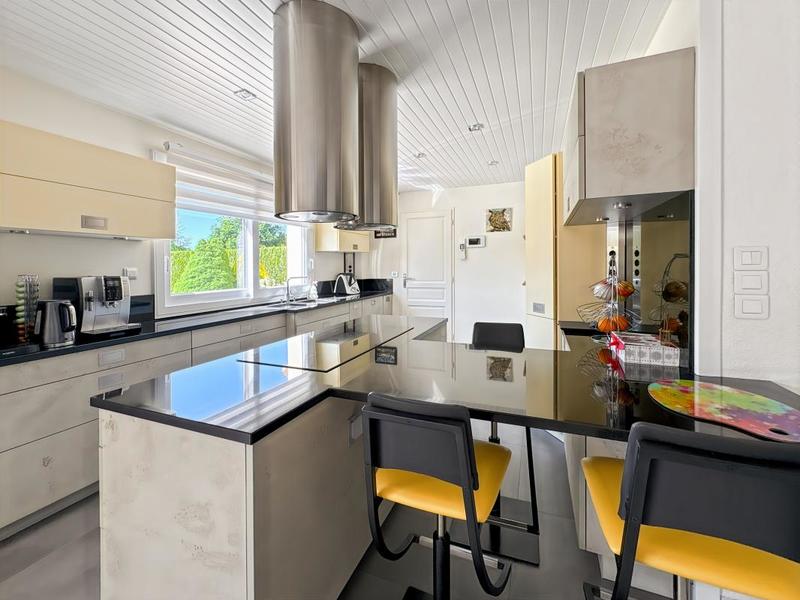 Maison - 135 m² - 6 pièces