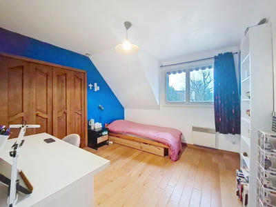 Maison - 210 m² - 10 pièces