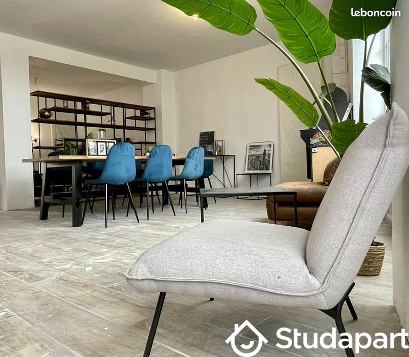 Chambre - 241 m² - 1 pièce