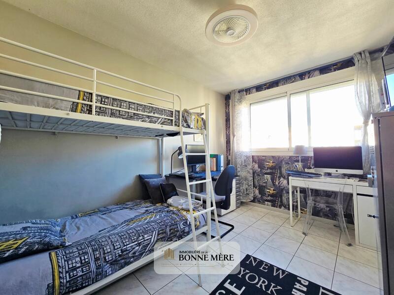 Appartement - 79 m² - 4 pièces