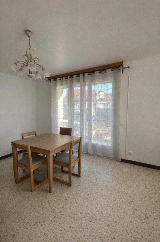 Maison traditionnelle - 91 m² - 4 pièces