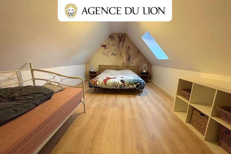 Maison - 201 m² - 9 pièces