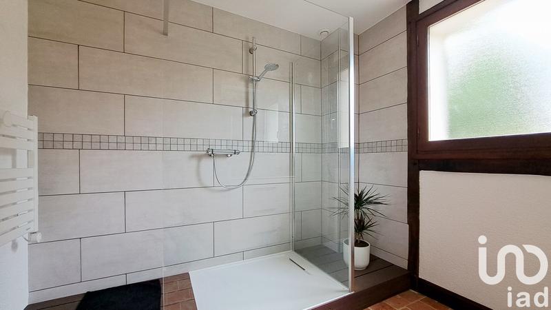 Maison - 180 m² - 7 pièces