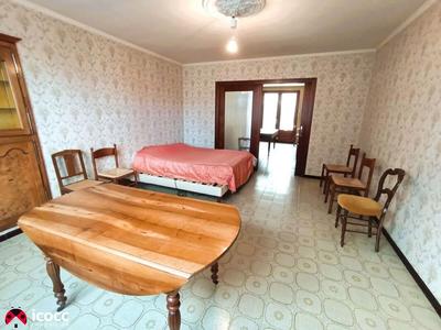 Maison - 84 m² - 4 pièces