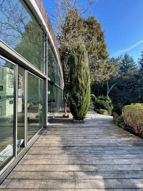 Maison - 260 m² - 7 pièces