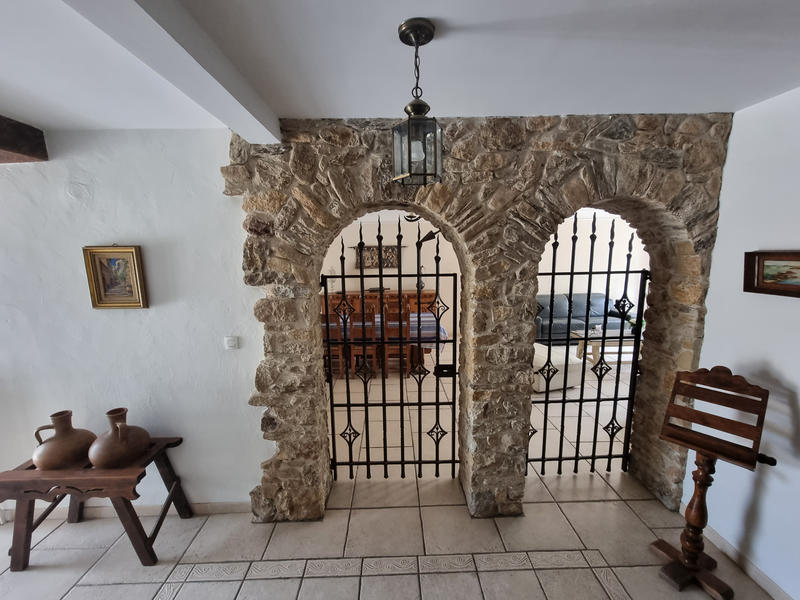 Propriété - 270 m² - 8 pièces