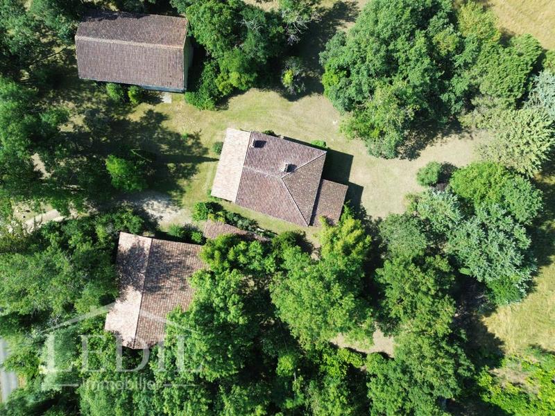 Propriété - 194 m² - 6 pièces