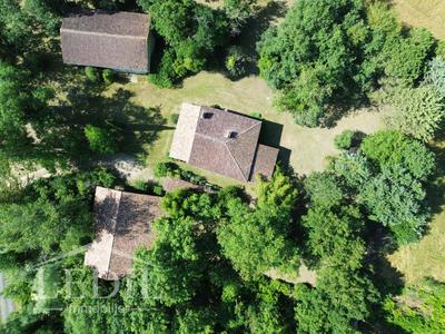 Propriété - 194 m² - 6 pièces