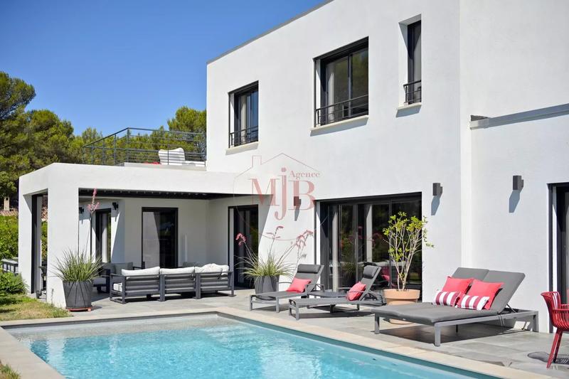 Villa - 184 m² - 5 pièces