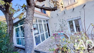 Maison - 77 m² - 3 pièces