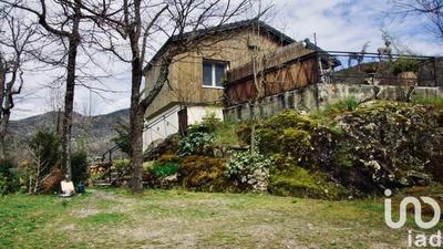 Maison - 104 m² - 5 pièces