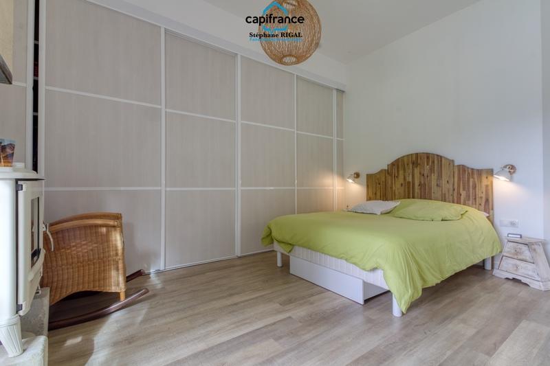 Propriété - 315 m² - 12 pièces