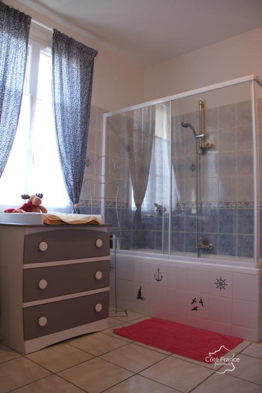 Maison en pierre - 250 m² - 7 pièces