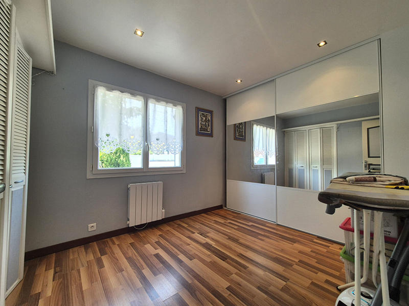 Maison - 185 m² - 8 pièces