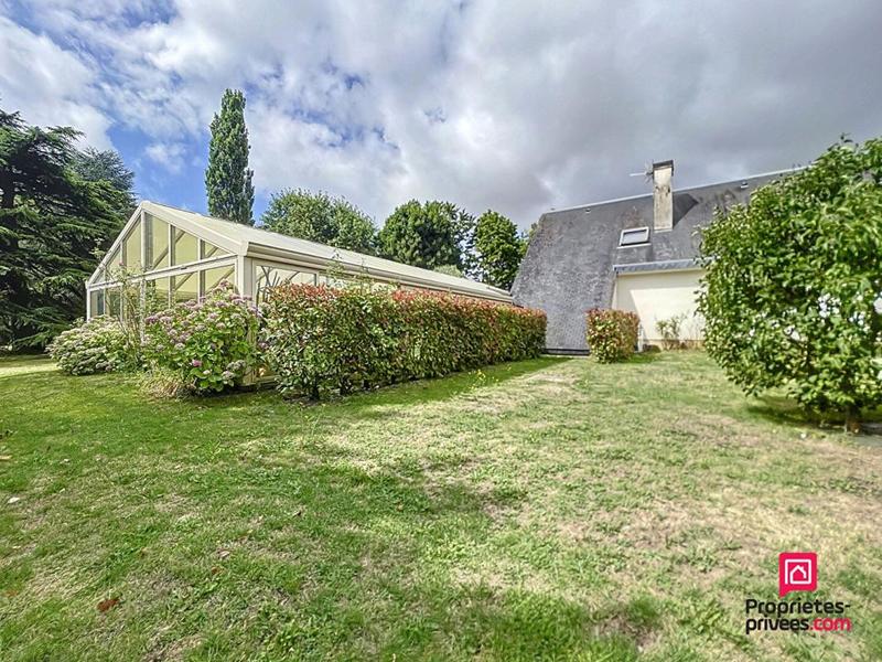 Maison - 280 m² - 10 pièces