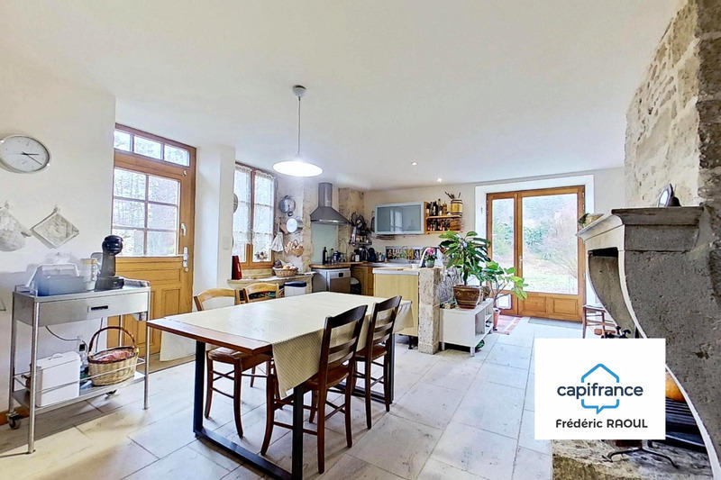 Maison - 199 m² - 7 pièces