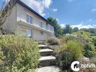 Maison - 185 m² - 6 pièces