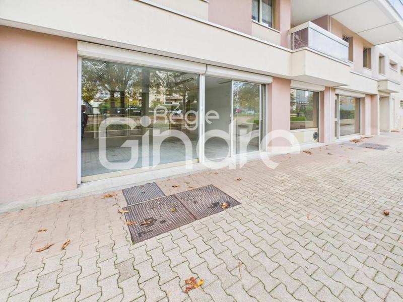 Bureau - 163 m² - 1 pièce