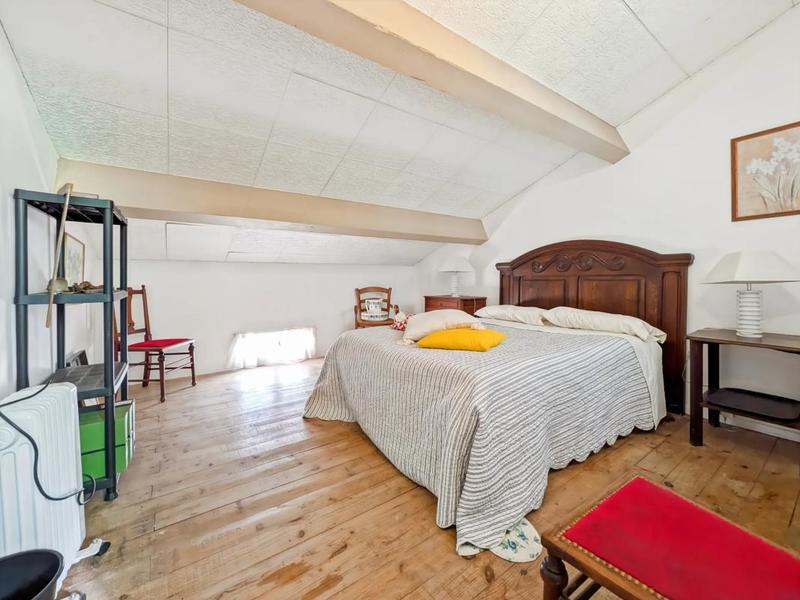 Maison - 193 m² - 10 pièces