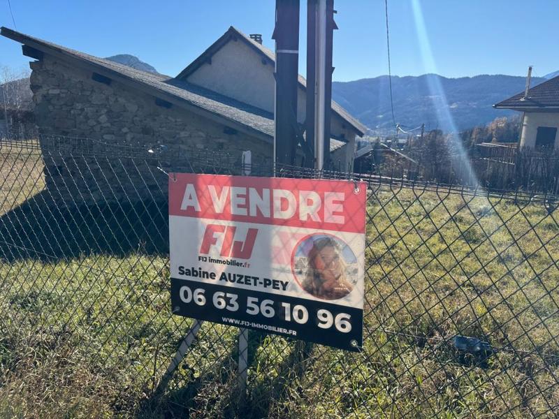 Maison - 250 m² - 6 pièces