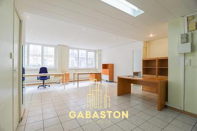 Bureau - 125 m² - 6 pièces