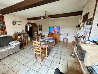 Maison - 187 m² - 9 pièces