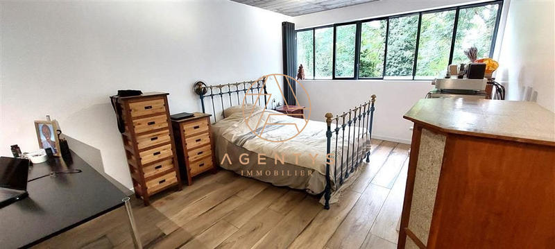 Appartement - 167 m² - 7 pièces