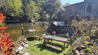 Moulin - 235 m² - 8 pièces