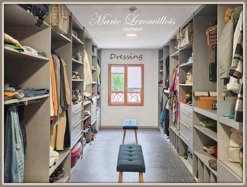 Maison - 440 m² - 12 pièces