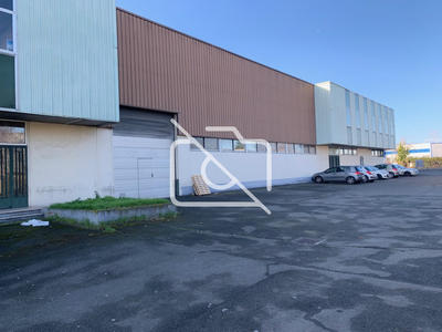 Entrepôt - 5 857 m²