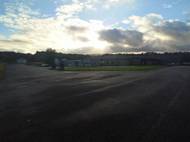 Local commercial - 1 306 m²