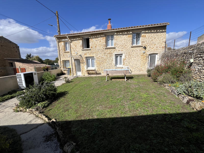 Maison - 99 m² - 3 pièces