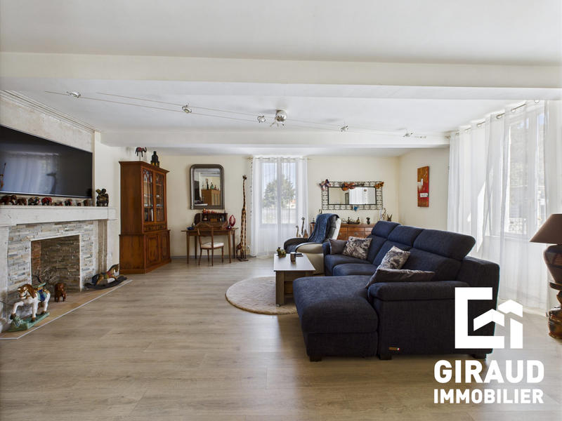 Maison ancienne - 177 m² - 6 pièces