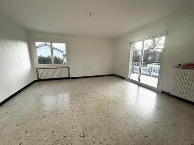 Maison - 102 m² - 4 pièces