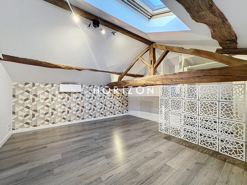 Maison ancienne - 204 m² - 8 pièces