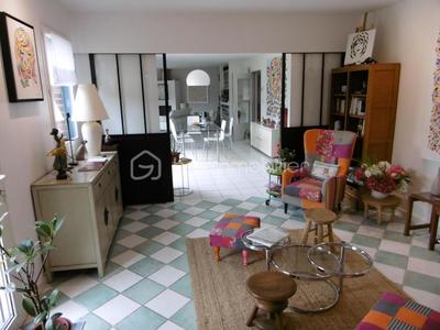 Maison - 185 m² - 7 pièces