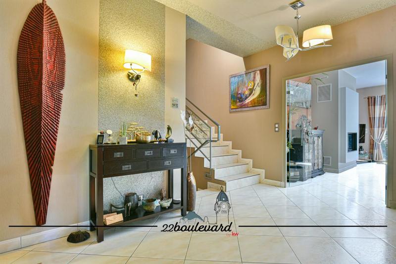 Villa - 250 m² - 8 pièces