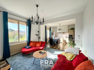 Maison - 177 m² - 7 pièces